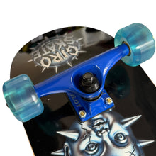 Cargar imagen en el visor de la galería, Patineta GIRO monos (envio y llave gratis).