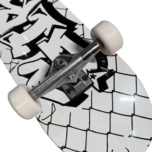 Cargar imagen en el visor de la galería, Patineta GIRO rejas (envio y llave gratis).
