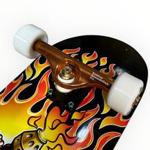 Cargar imagen en el visor de la galería, Patineta WORLD INDUSTRIES flame boy (llave + envio gratis)