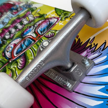 Cargar imagen en el visor de la galería, Patineta BORDER  punk (llave + envio gratis).