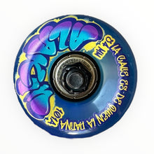 Cargar imagen en el visor de la galería, Patineta GLITCH Letras azul (llave + envio gratis)