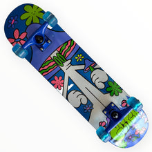 Cargar imagen en el visor de la galería, Patineta GLITCH Champ 4 (llave + envio gratis)