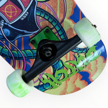 Cargar imagen en el visor de la galería, Patineta GLITCH ciber Monge (llave + envio gratis).