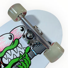 Cargar imagen en el visor de la galería, Patineta Santa Cruz ed especial stranger things Eddie Munson