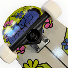 Cargar imagen en el visor de la galería, Patineta GLITCH flor verde (llave + envio gratis). (Copia)