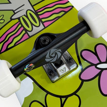 Cargar imagen en el visor de la galería, Patineta GLITCH flor verde (llave + envio gratis). (Copia)