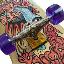 Cargar imagen en el visor de la galería, Patineta GLITCH  gold (envio y llave gratis)
