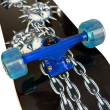 Cargar imagen en el visor de la galería, Patineta GIRO monos  (envio y llave gratis).
