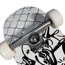 Cargar imagen en el visor de la galería, Patineta GIRO rejas (envio y llave gratis).
