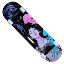 Cargar imagen en el visor de la galería, Patineta TOOL  medusas (envio + llave GRATIS) OFERTA DEL MES.
