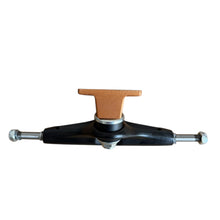 Cargar imagen en el visor de la galería, Truck VULCAN titanium MAS LIJERO.
