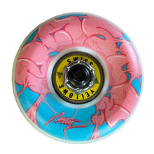 Cargar imagen en el visor de la galería, Patineta GLITCH pink monster  (llave + envio gratis)
