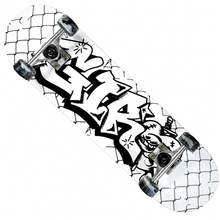 Cargar imagen en el visor de la galería, Patineta GIRO rejas (envio y llave gratis).
