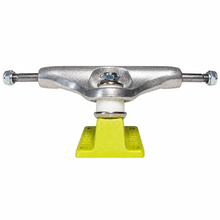 Cargar imagen en el visor de la galería, Truck SHIVER team hollow amarillo 147 (ideal tabla 8 a 8.2)
