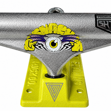 Cargar imagen en el visor de la galería, Truck SHIVER gusnachas plata amarilla 149mm (ideal tabla 8.2 a 8.5).
