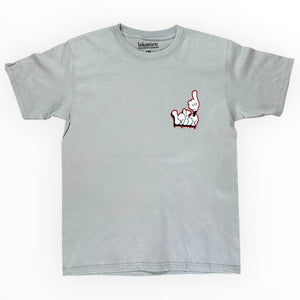 playera LOKO7 manos gris claro.