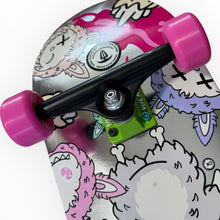 Cargar imagen en el visor de la galería, Patineta TOXINA creepy bubu 7(llave + envio gratis).
