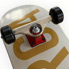 Cargar imagen en el visor de la galería, Patineta CIRCA logo 5 (llave + envio gratis)
