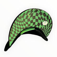 Cargar imagen en el visor de la galería, Gorra anti zombie (curva)
