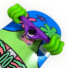 Cargar imagen en el visor de la galería, Patineta GLITCH share wheels (llave + envio gratis).
