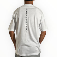 Cargar imagen en el visor de la galería, playera ANTIFASHION totem white (oversized)
