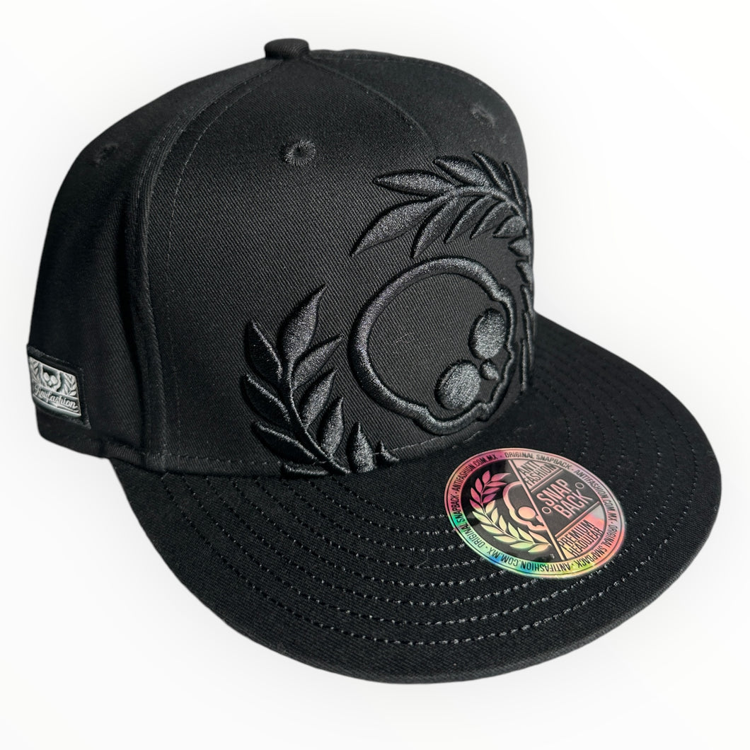 Gorra anti big logo