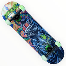 Cargar imagen en el visor de la galería, Patineta GLITCH ciber Monge (llave + envio gratis).
