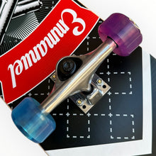 Cargar imagen en el visor de la galería, Patineta DISTREETO aniversario (llave + envio gratis)
