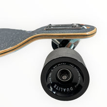 Cargar imagen en el visor de la galería, Longboard SAN CLEMENTE lineas (envio + llave gratis).
