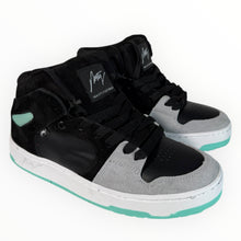 Cargar imagen en el visor de la galería, Nasty Dirty negro blanco acua
