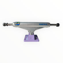 Cargar imagen en el visor de la galería, Truck VORTEX cromo lila
